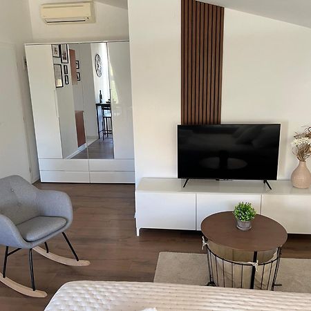 Studio Apartment Elena Zadar Exterior photo